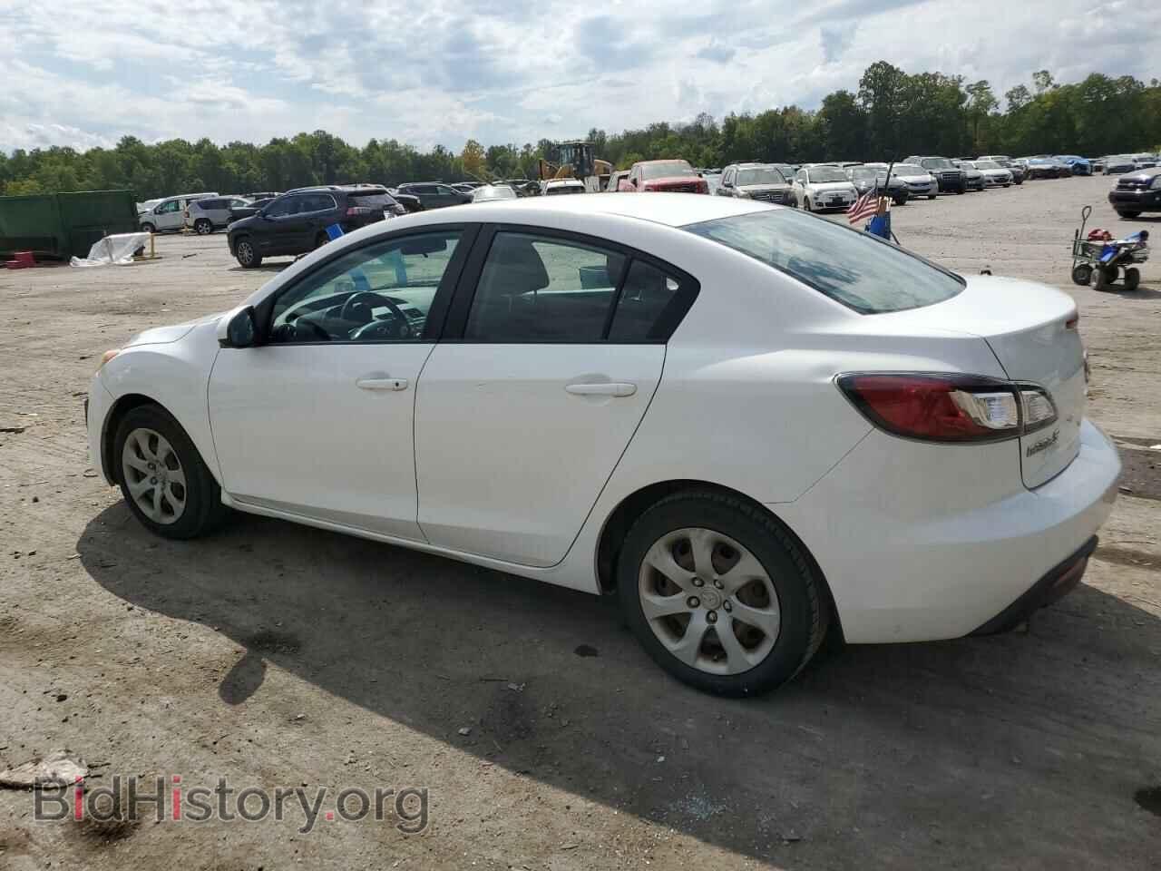 2011 MAZDA 3 - VIN: JM1BL1UG4B1465035 - Фото 2