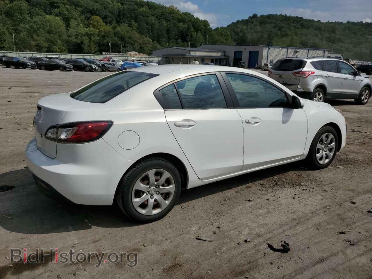 2011 MAZDA 3 - VIN: JM1BL1UG4B1465035 - Фото 3