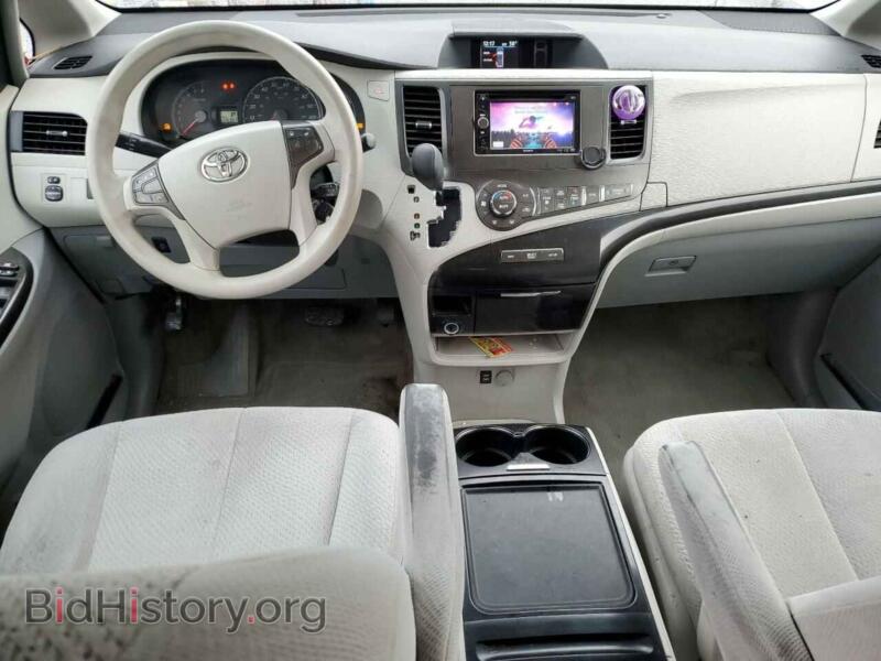 2013 Toyota SIENNA (VIN 5TDKK3DC8DS326334) — фото 8 из 14