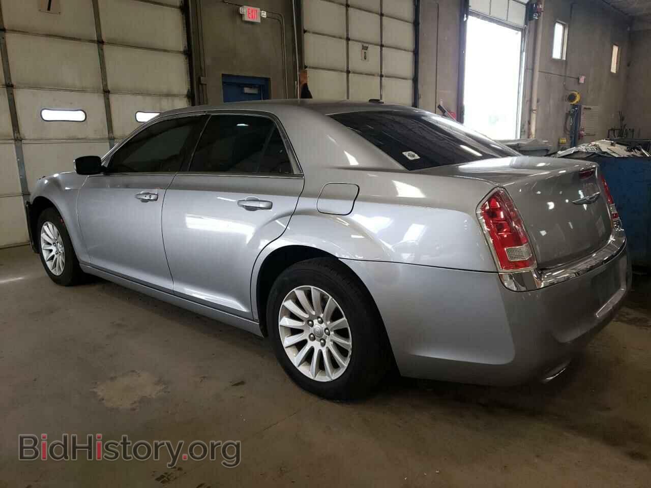 2011 CHRYSLER 300 - VIN: 2C3CA4CG5BH554440 - Фото 2