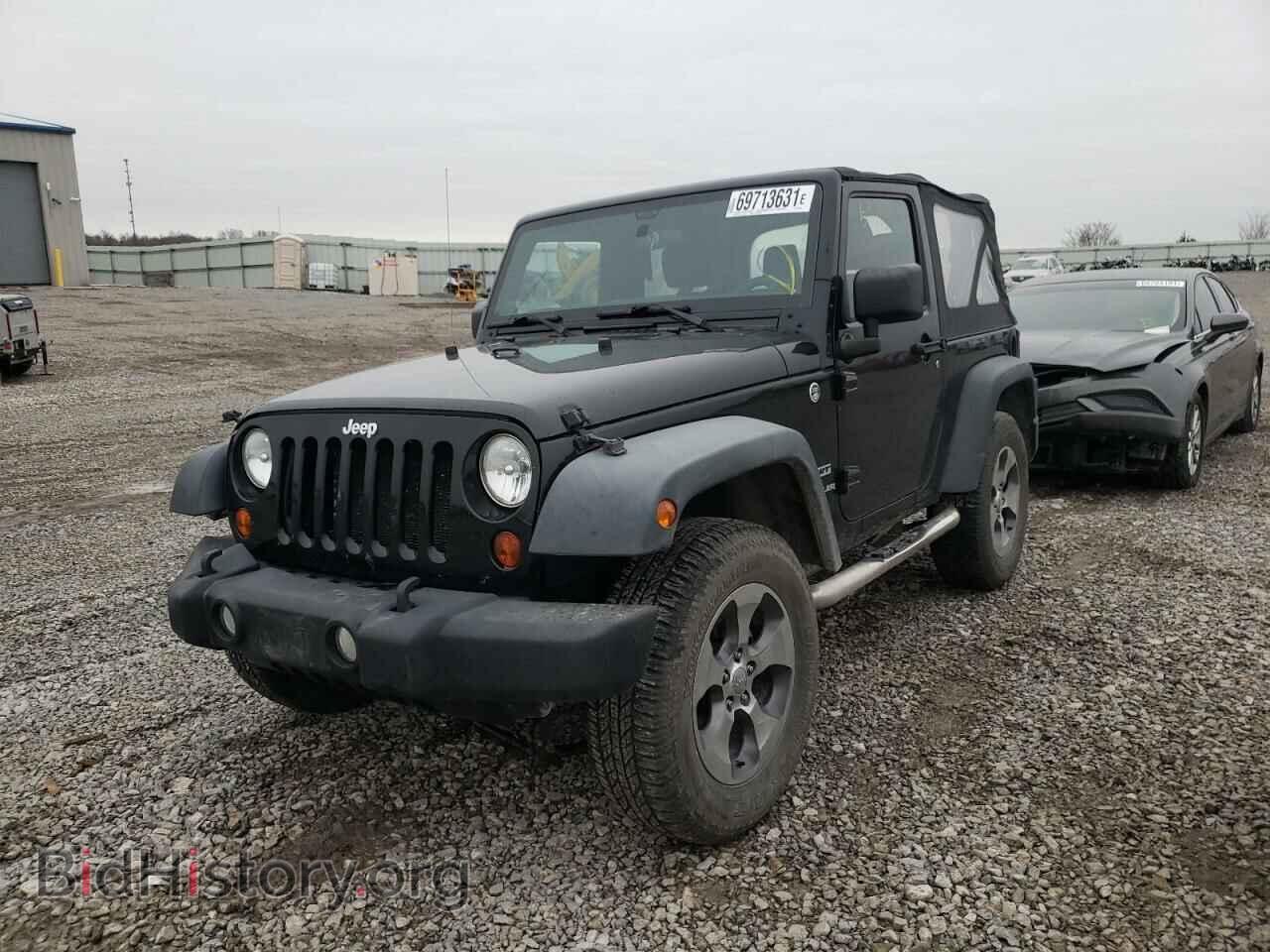 2011 JEEP WRANGLER - VIN: 1J4AA2D15BL528452 - Фото 2