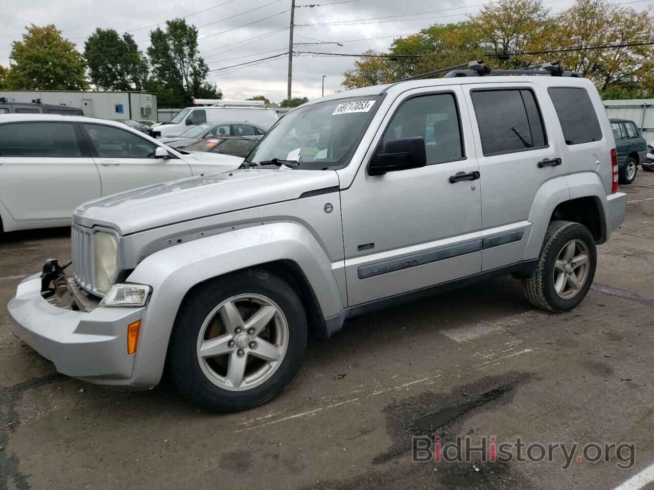 Фотография 1J8GN28K09W548052 - JEEP LIBERTY 2009