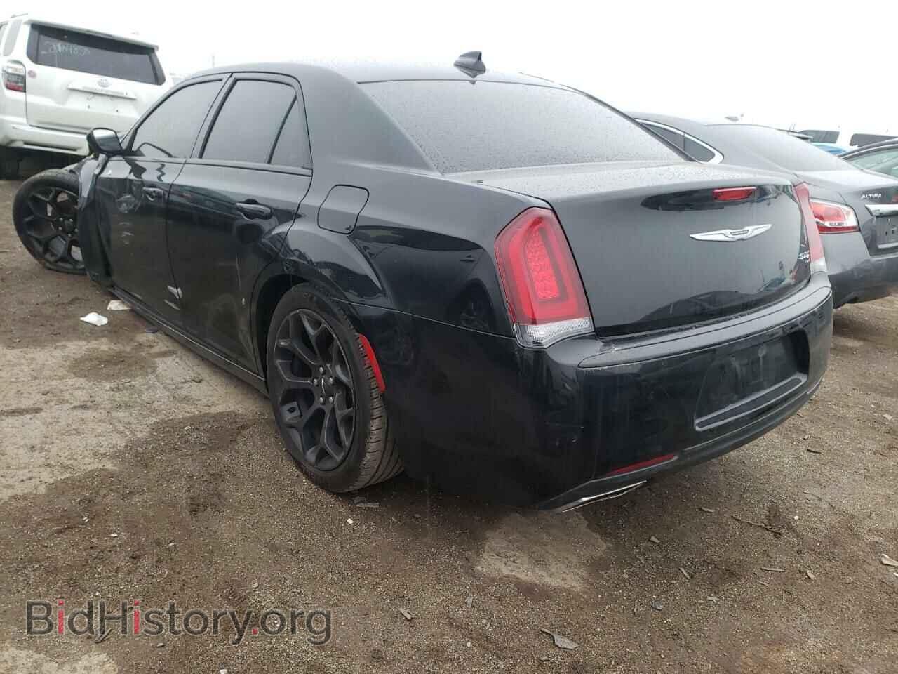 2019 CHRYSLER 300 - VIN: 2C3CCABG1KH617950 - Фото 3