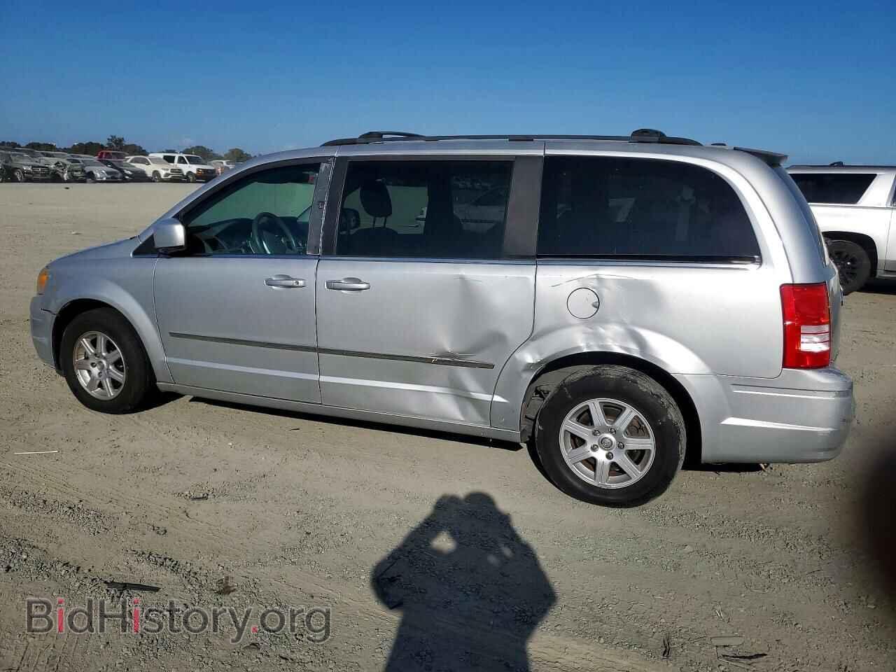 2010 CHRYSLER MINIVAN - VIN: 2A4RR5D19AR108972 - Photo 2