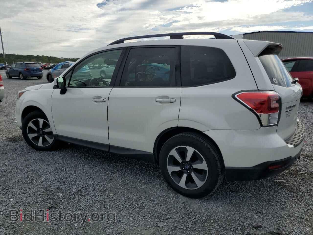 2017 SUBARU FORESTER - VIN: JF2SJAGC2HH449223 - Фото 2