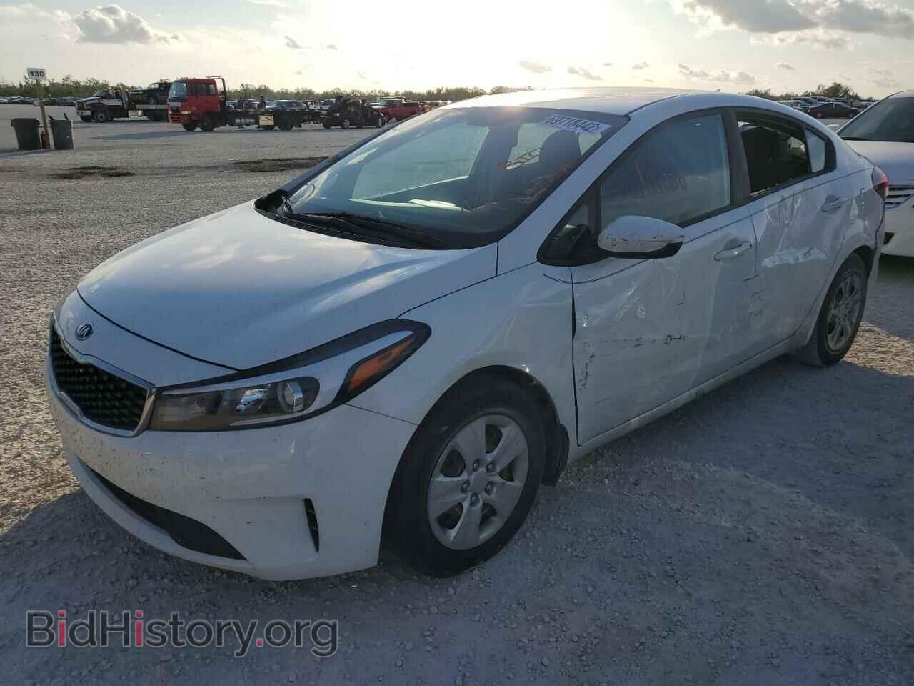 Фотография 3KPFK4A77HE070668 - KIA FORTE 2017