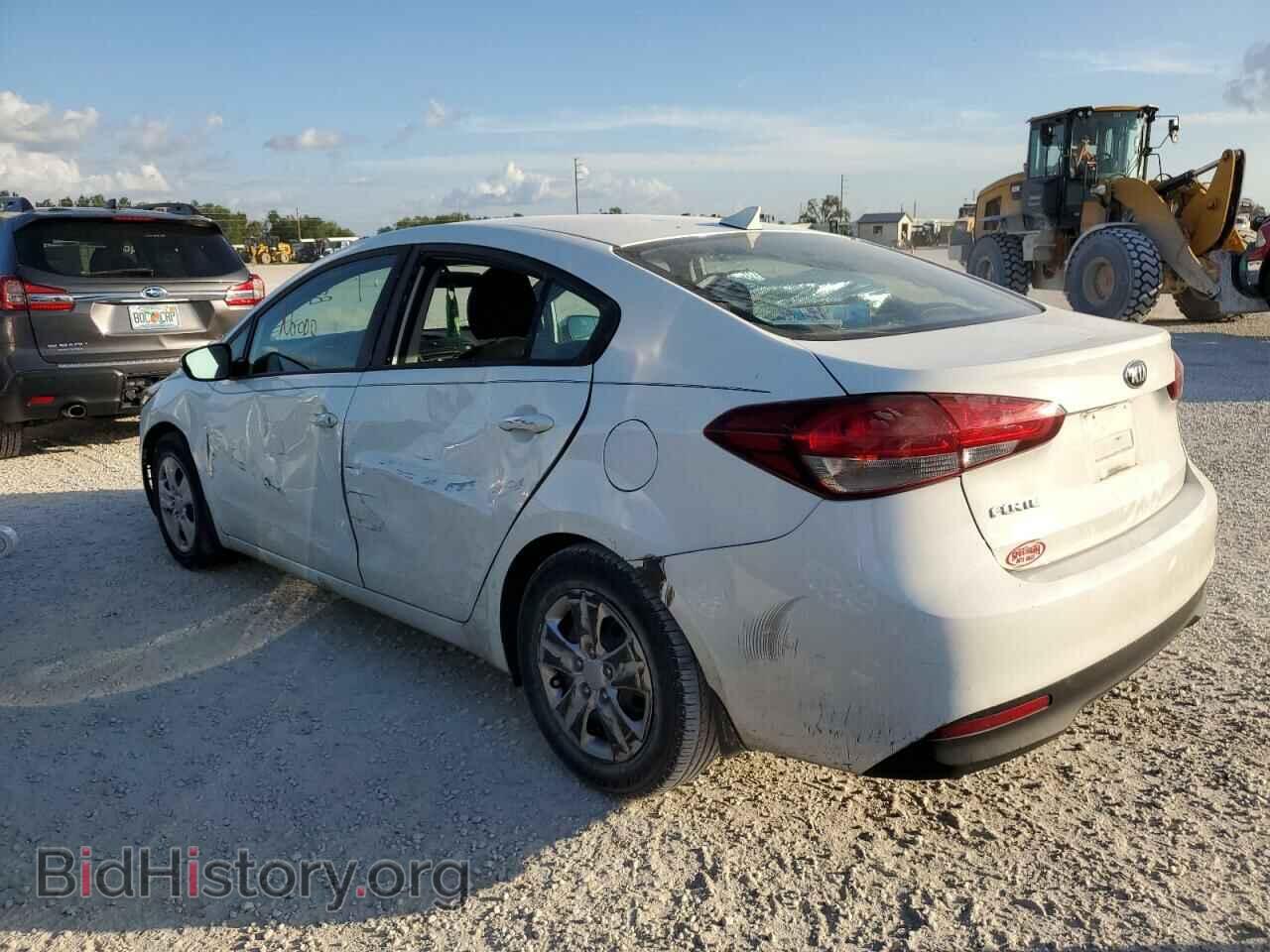 2017 KIA FORTE - VIN: 3KPFK4A77HE070668 - Фото 2