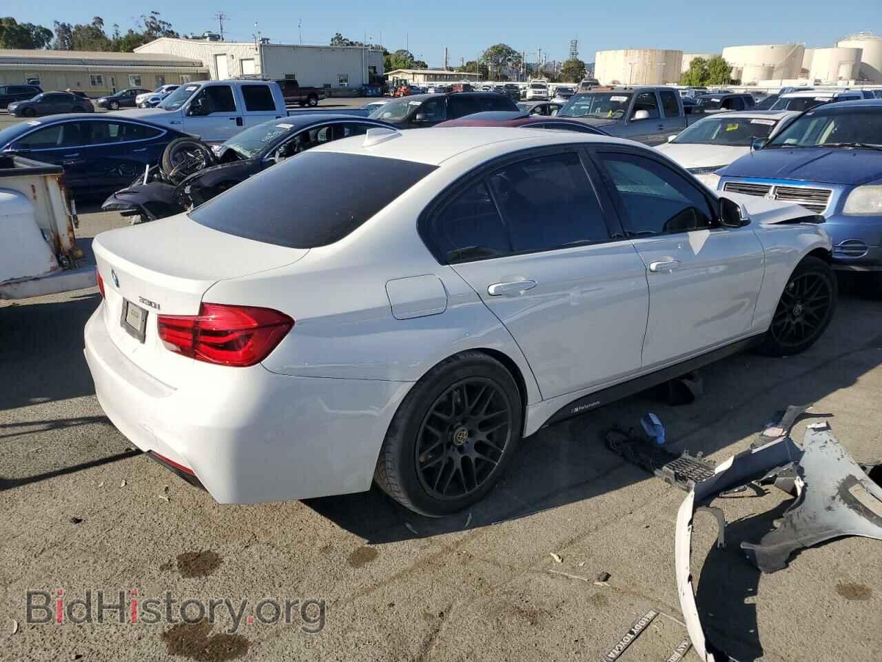 2018 BMW 3 SERIES - VIN: WBA8B9C58JEE82326 - Фото 3