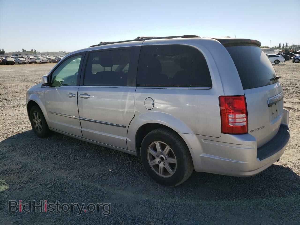 2009 CHRYSLER MINIVAN - VIN: 2A8HR54179R643658 - Фото 2