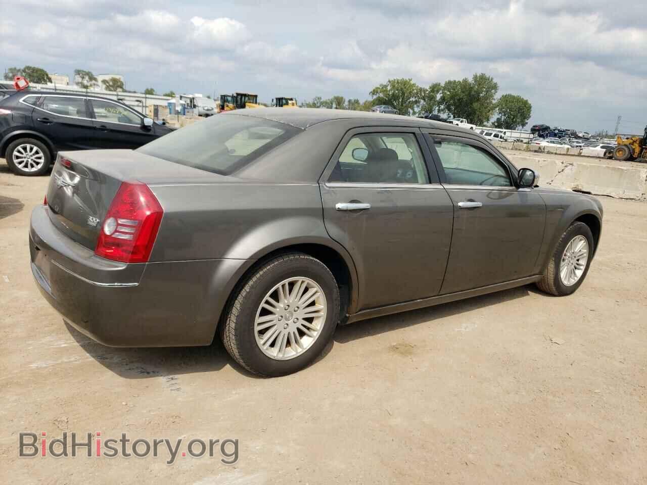 2010 CHRYSLER 300 - VIN: 2C3CA4CD3AH134065 - Фото 3