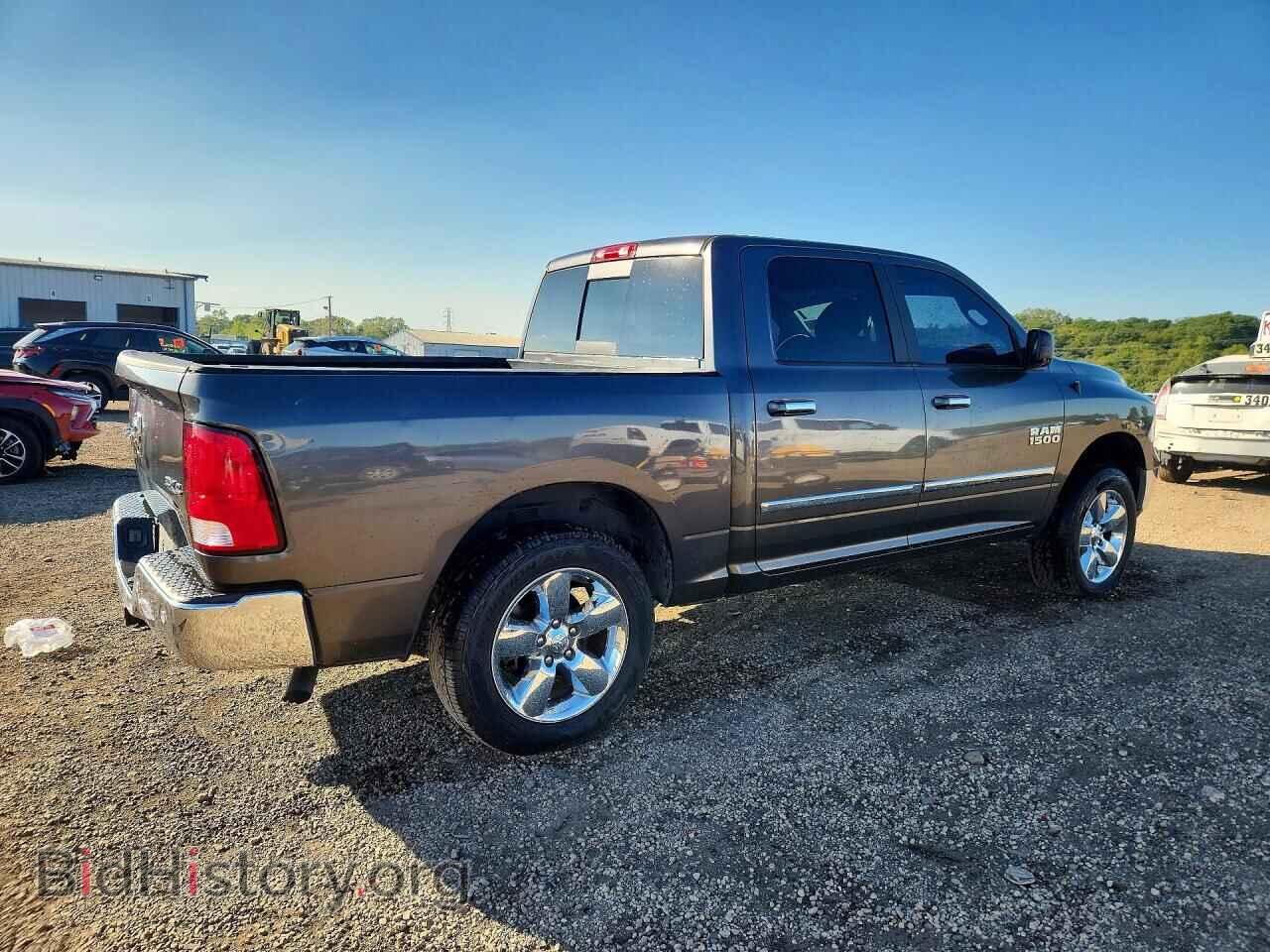 2018 RAM 1500 - VIN: 3C6RR7LG9JG230705 - Фото 3