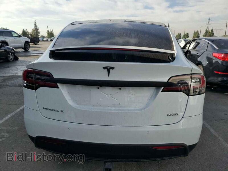 2017 Tesla MODEL X (VIN 5YJXCBE24HF048030) — photo 6 of 12
