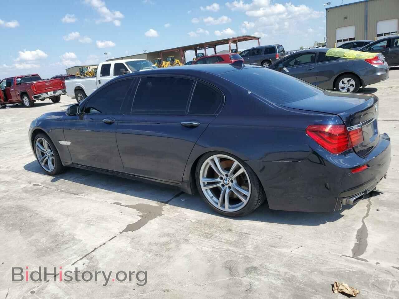 2015 BMW 7 SERIES - VIN: WBAYE8C51FD781605 - Фото 2
