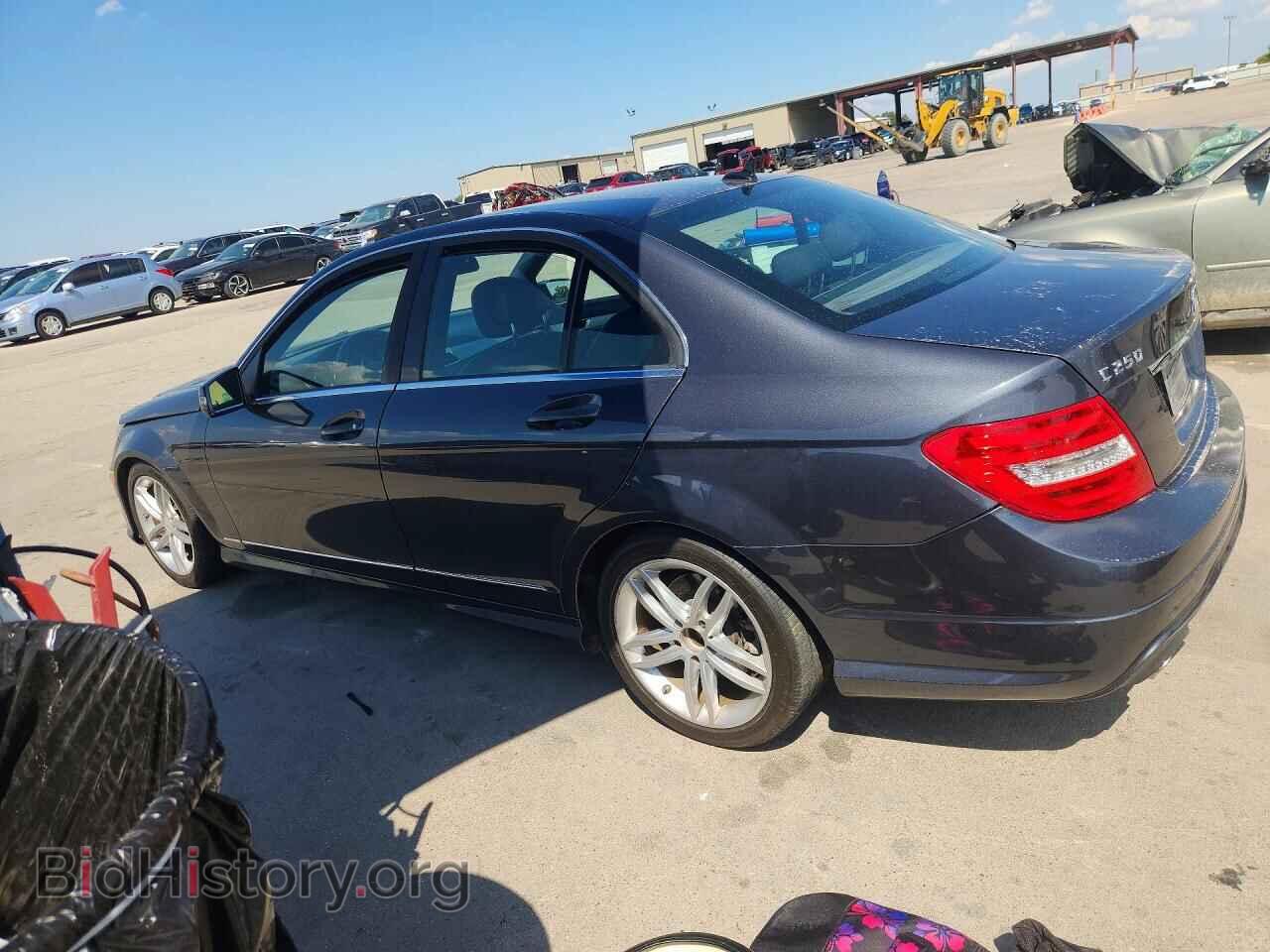 2013 MERCEDES-BENZ C-CLASS - VIN: WDDGF4HB2DR265973 - Фото 2