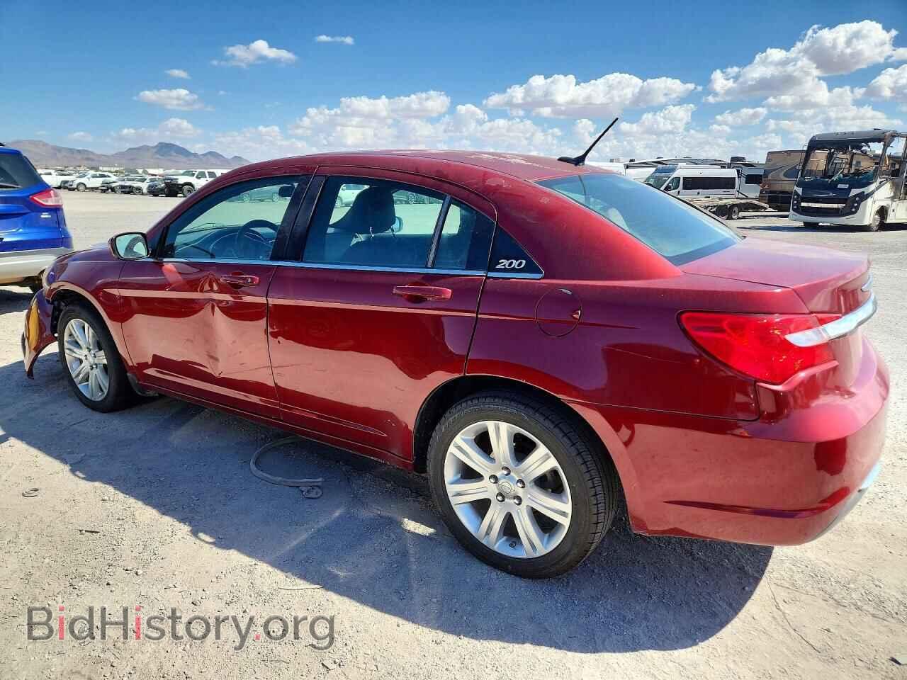 2013 CHRYSLER 200 - VIN: 1C3CCBAB4DN670292 - Photo 2