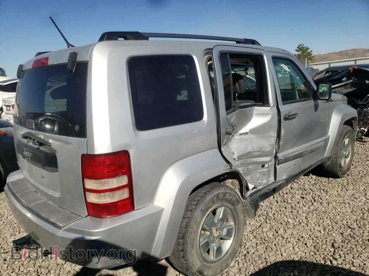 2011 JEEP LIBERTY - VIN: 1J4PN2GK6BW585986 - Фото 3