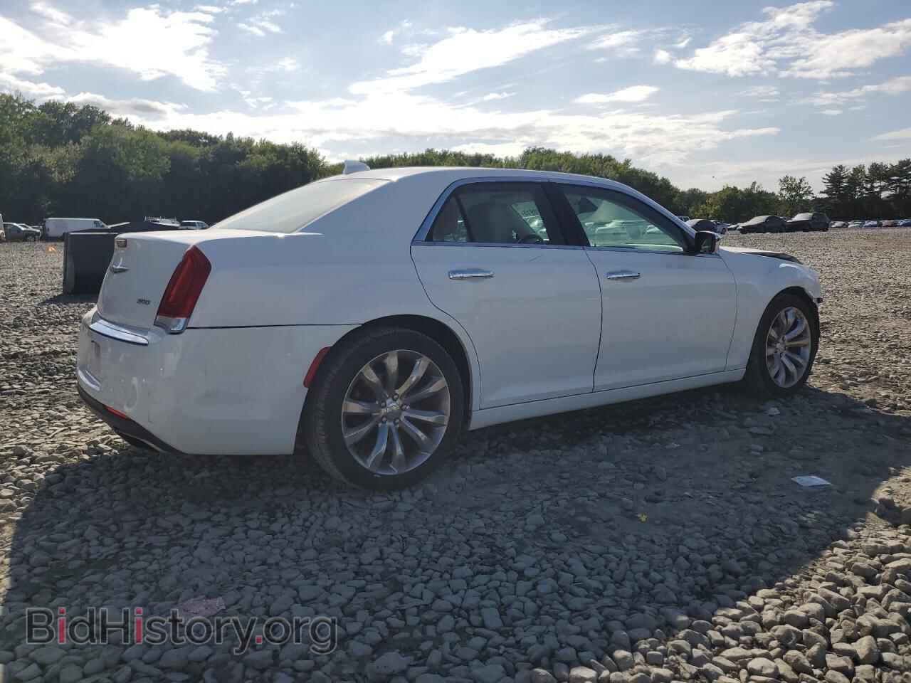 2018 CHRYSLER 300 - VIN: 2C3CCAEG1JH194037 - Фото 3