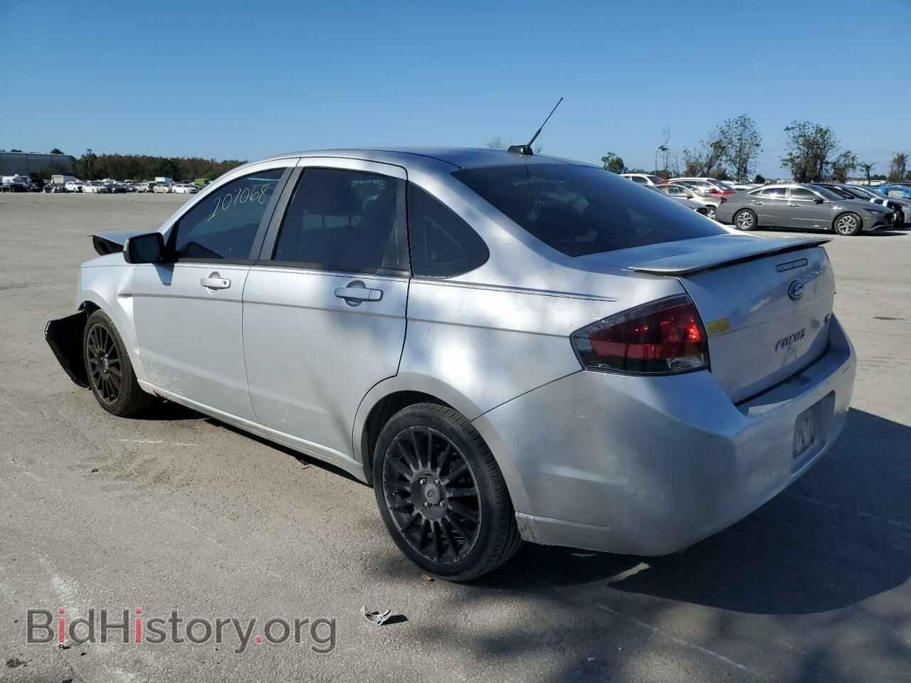 2011 FORD FOCUS - VIN: 1FAHP3GN6BW160875 - Фото 2