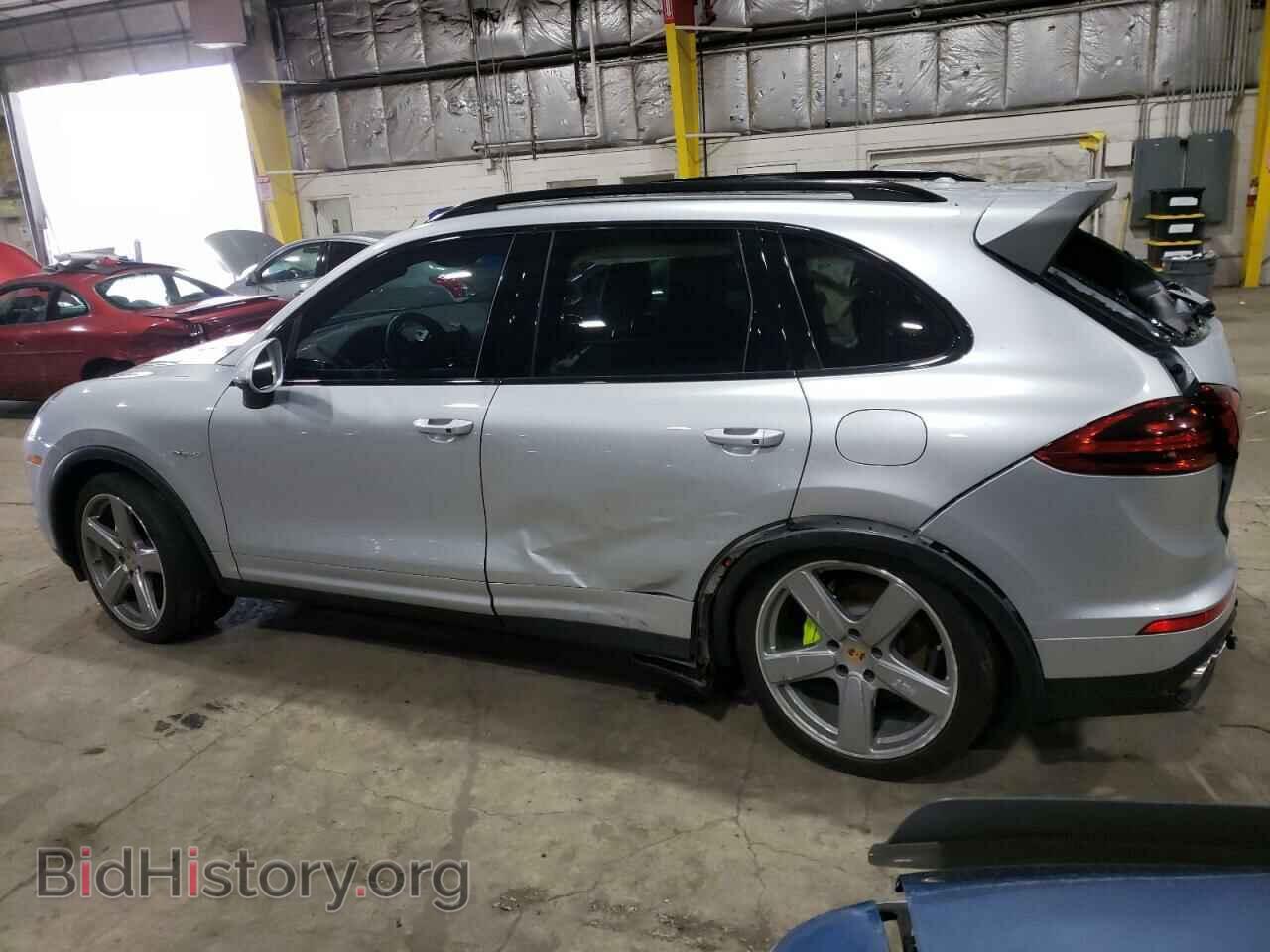 2016 PORSCHE CAYENNE - VIN: WP1AE2A21GLA60815 - Фото 2