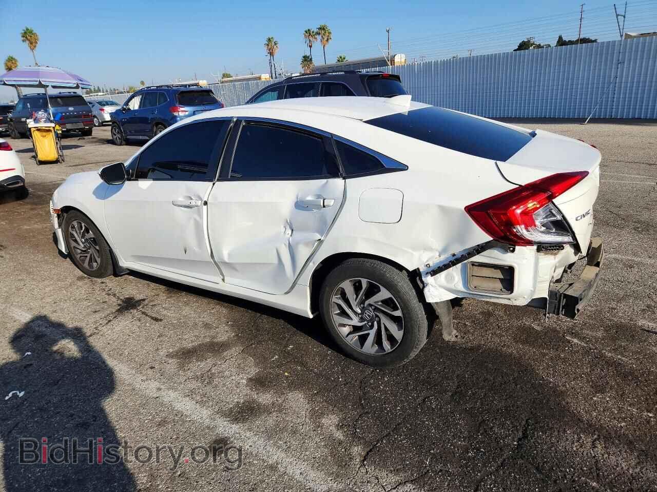 2018 HONDA CIVIC - VIN: 2HGFC2F72JH529577 - Photo 2