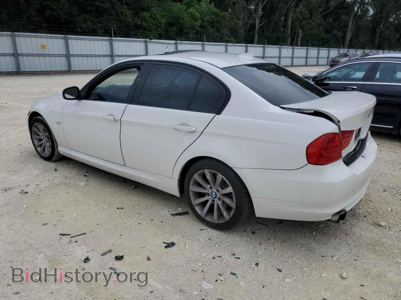 2011 BMW 3 SERIES - VIN: WBAPH7C50BE673851 - Фото 2