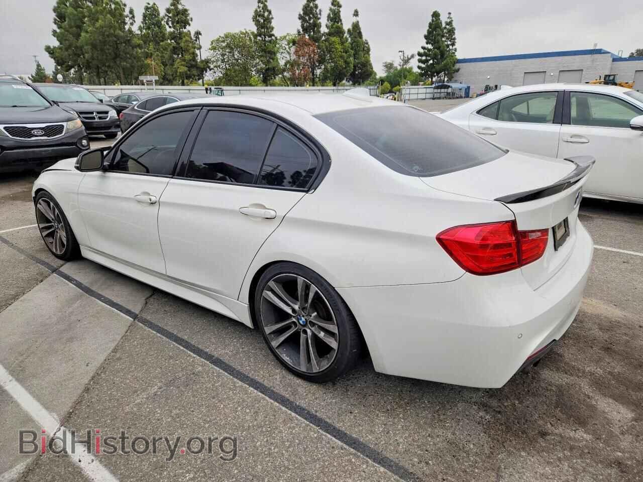 2014 BMW 3 SERIES - VIN: WBA3A5C56EP601410 - Фото 2