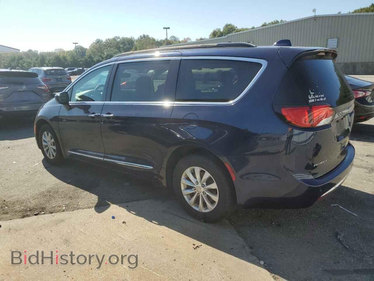2017 CHRYSLER PACIFICA - VIN: 2C4RC1BG7HR734036 - Photo 2