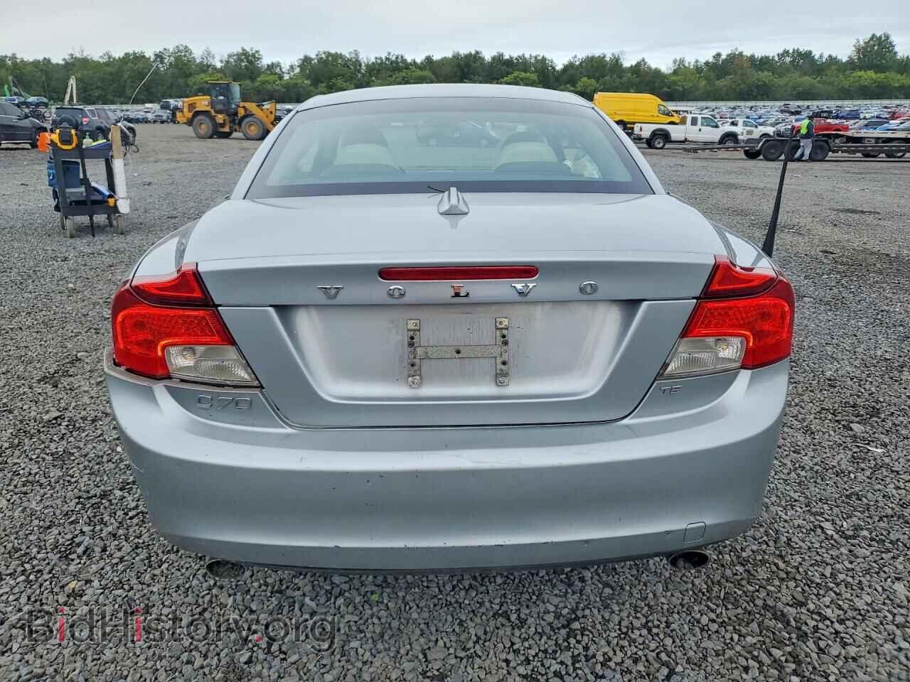 2011 VOLVO C70 - VIN: YV1672MC4BJ109879 - Фото 6