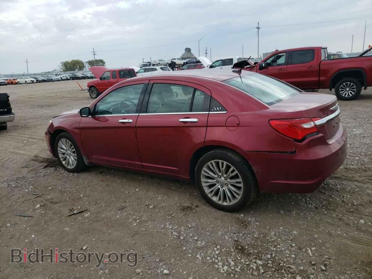 2011 CHRYSLER 200 - VIN: 1C3BC2FB3BN565616 - Photo 2