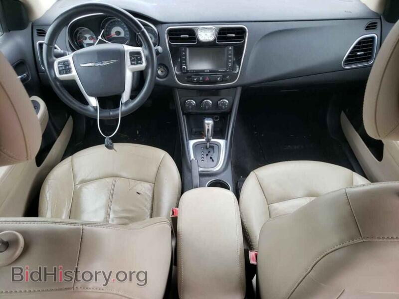 2011 Chrysler 200 (VIN 1C3BC2FB3BN565616) — фото 8 из 13