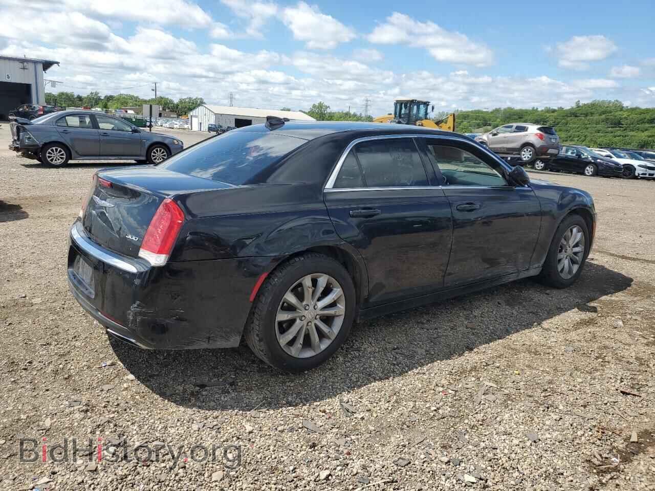 2016 CHRYSLER 300 - VIN: 2C3CCARG0GH220677 - Фото 3