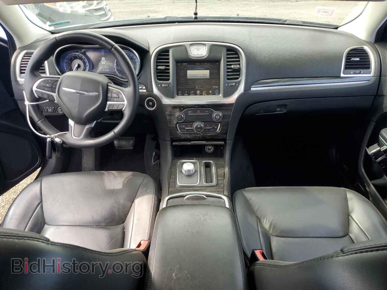 2016 CHRYSLER 300 - VIN: 2C3CCARG0GH220677 - Фото 8