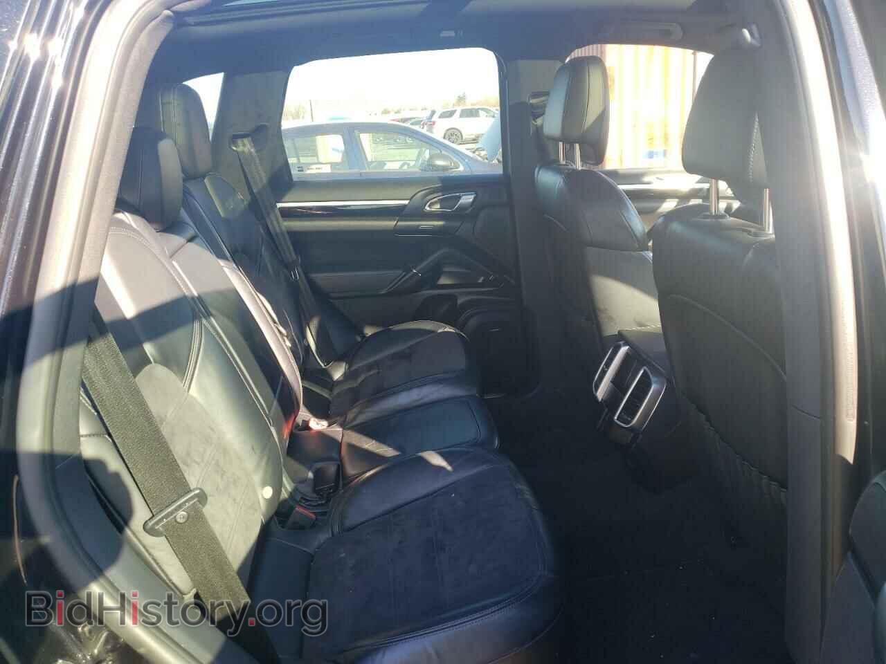2017 PORSCHE CAYENNE - VIN: WP1AE2A28HLA72011 - Фото 10