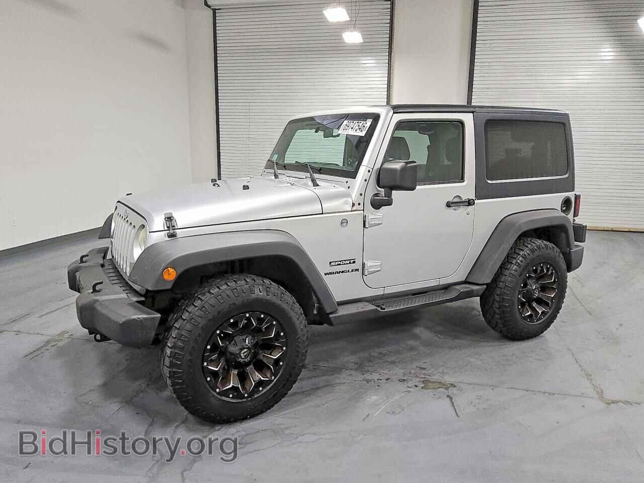 Photo 1J4GA2D17BL636517 - JEEP WRANGLER 2011