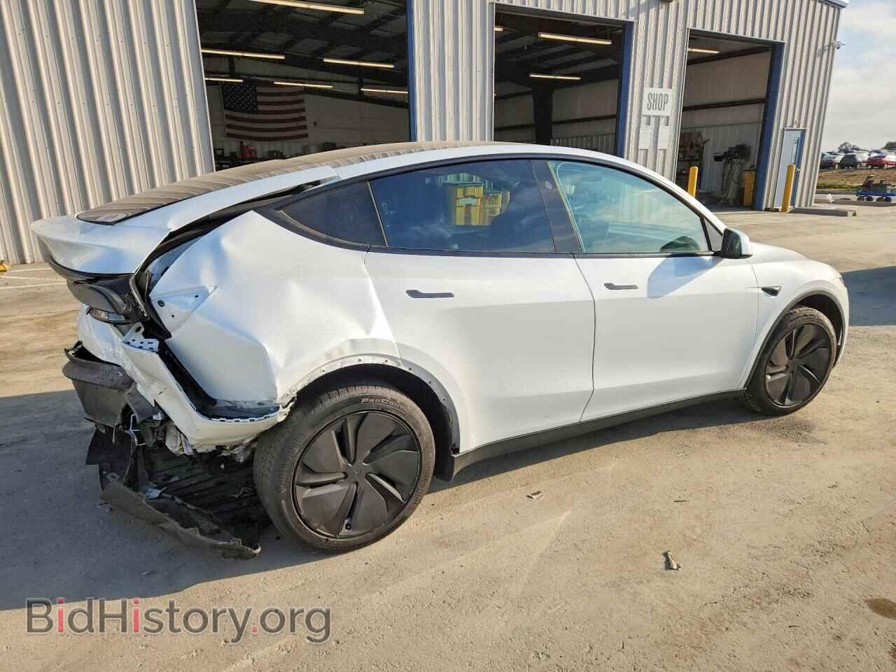 2026 TESLA MODEL Y - VIN: 7SAYGDED1TF450430 - Photo 3