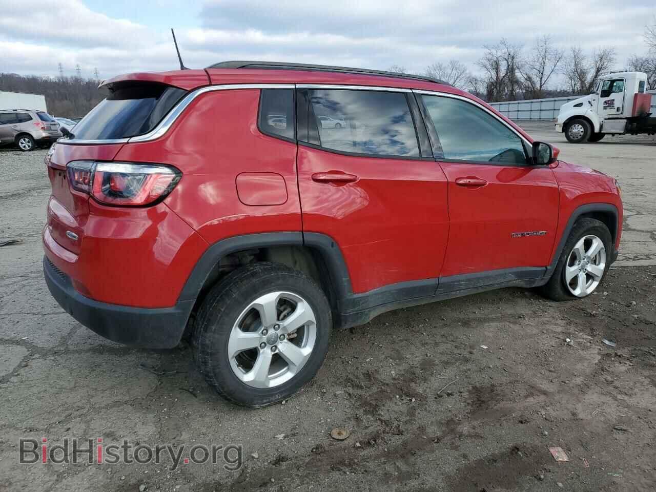 2019 JEEP COMPASS - VIN: 3C4NJDBB0KT597018 - Фото 3
