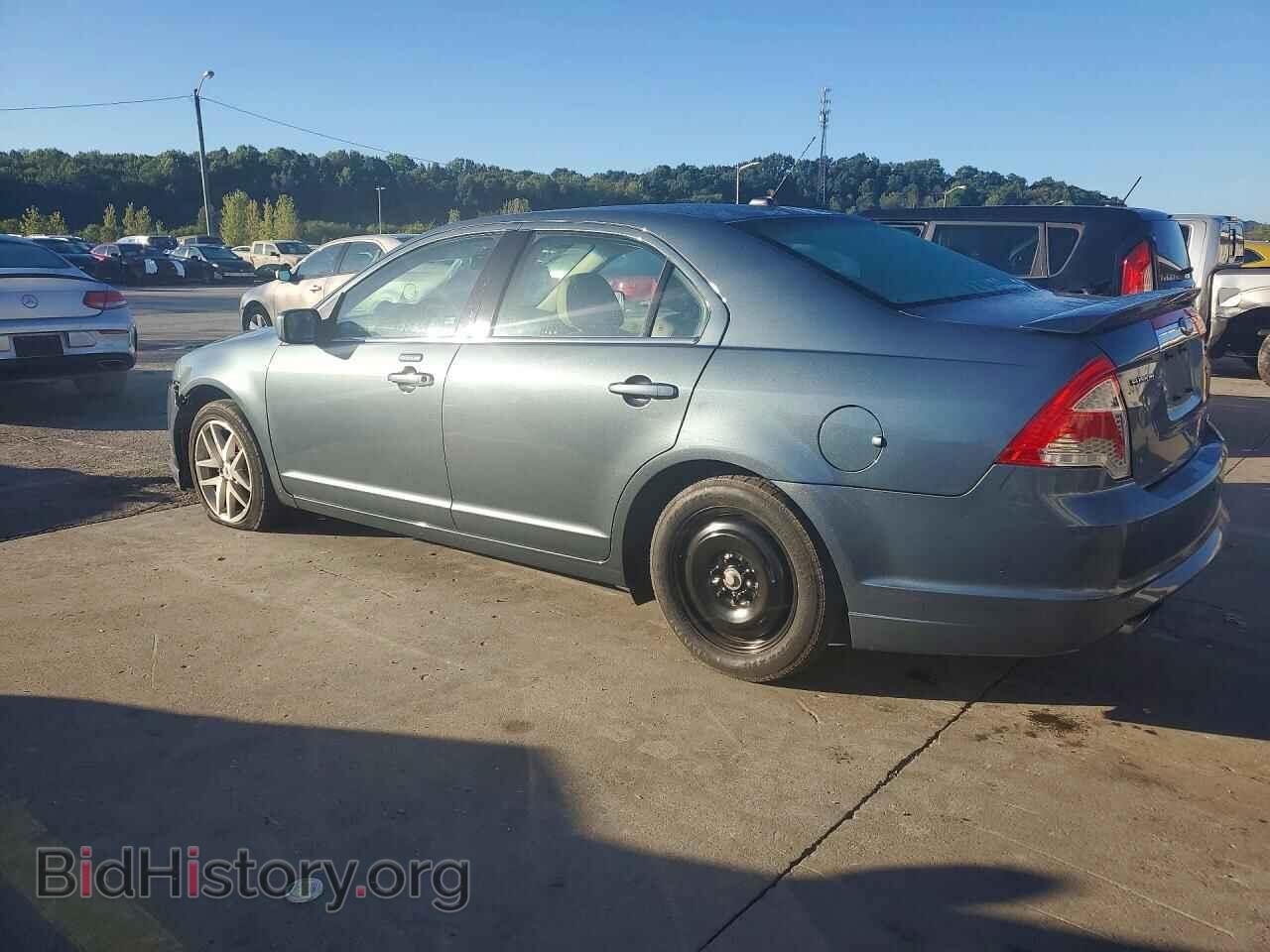 2011 FORD FUSION - VIN: 3FAHP0JG0BR138589 - Photo 2