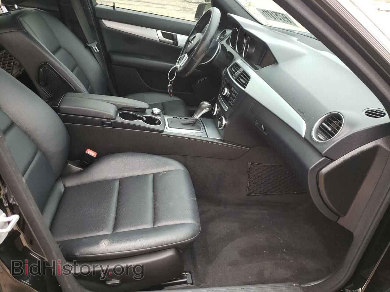 2014 MERCEDES-BENZ C-CLASS - VIN: WDDGF4HB1EA952801 - Фото 5