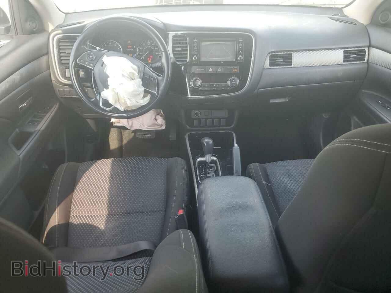 2017 MITSUBISHI OUTLANDER - VIN: JA4AD2A38HZ063247 - Фото 8