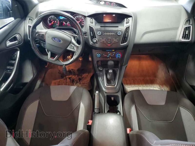 2017 Ford FOCUS (VIN 1FADP3L92HL271022) — photo 8 of 16