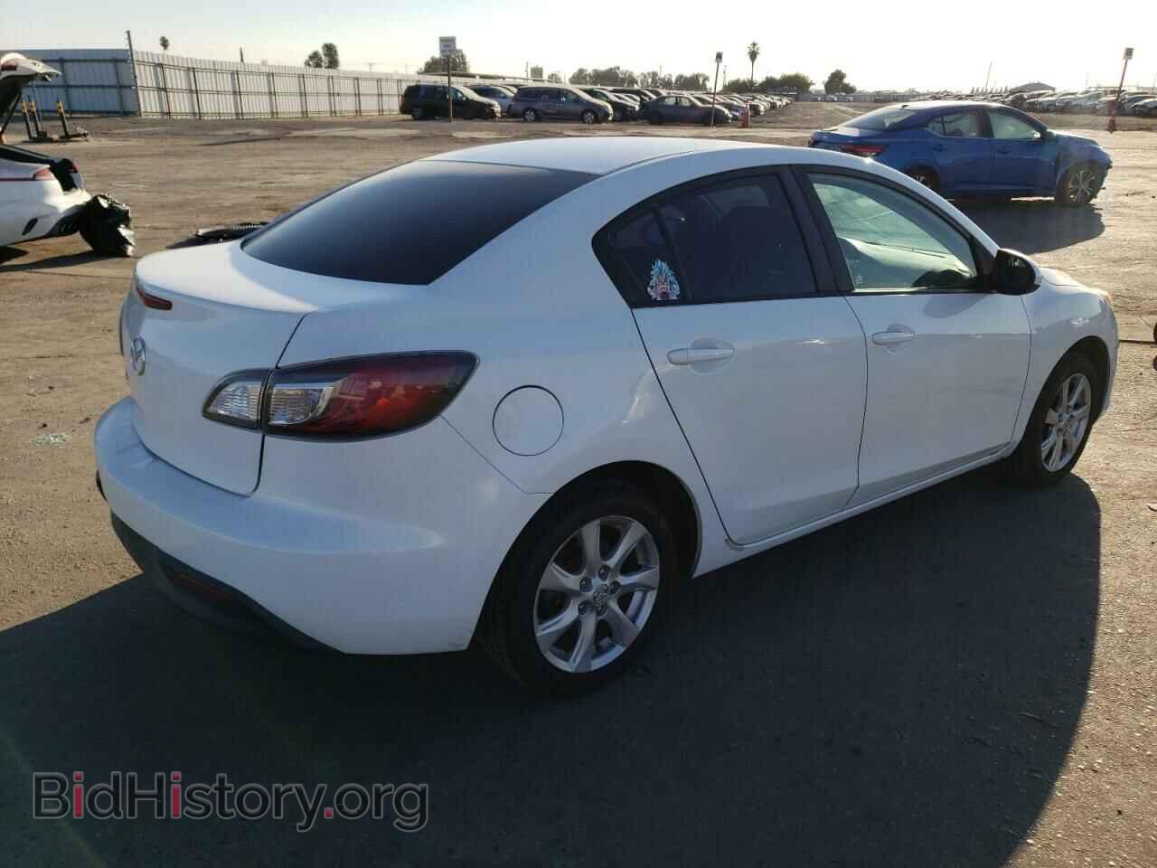 2011 MAZDA 3 - VIN: JM1BL1VG2B1428323 - Фото 3