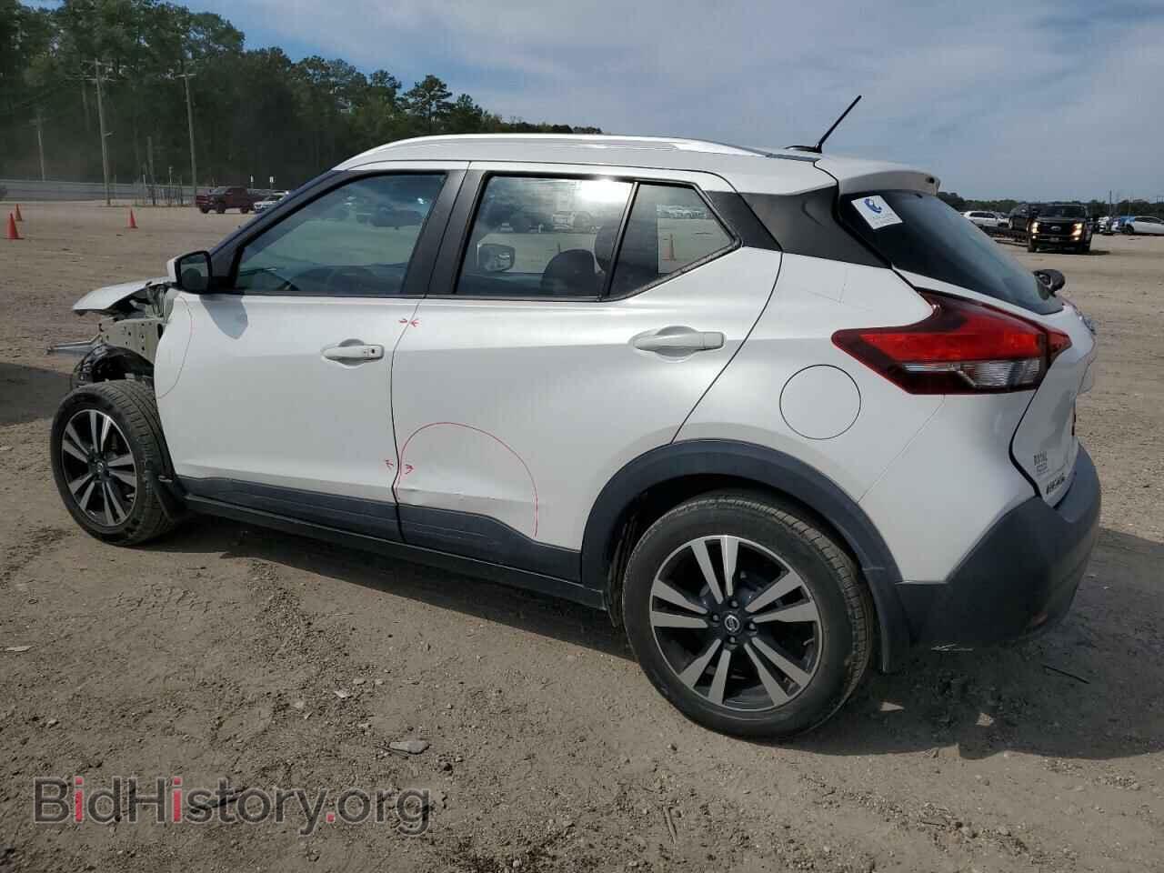 2019 NISSAN KICKS - VIN: 3N1CP5CU3KL527978 - Фото 2
