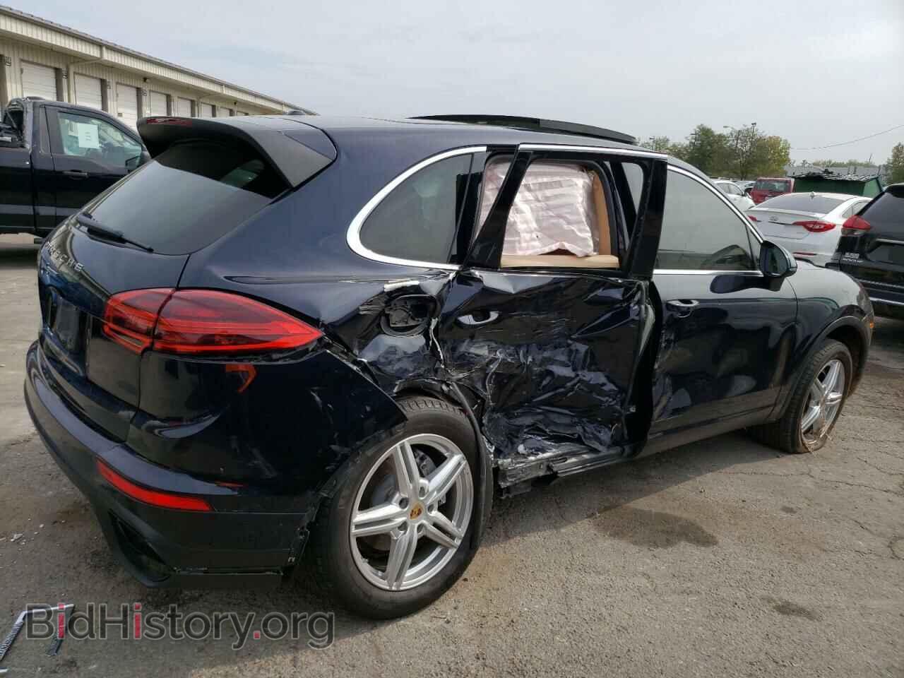 2016 PORSCHE CAYENNE - VIN: WP1AA2A25GLA02427 - Photo 3