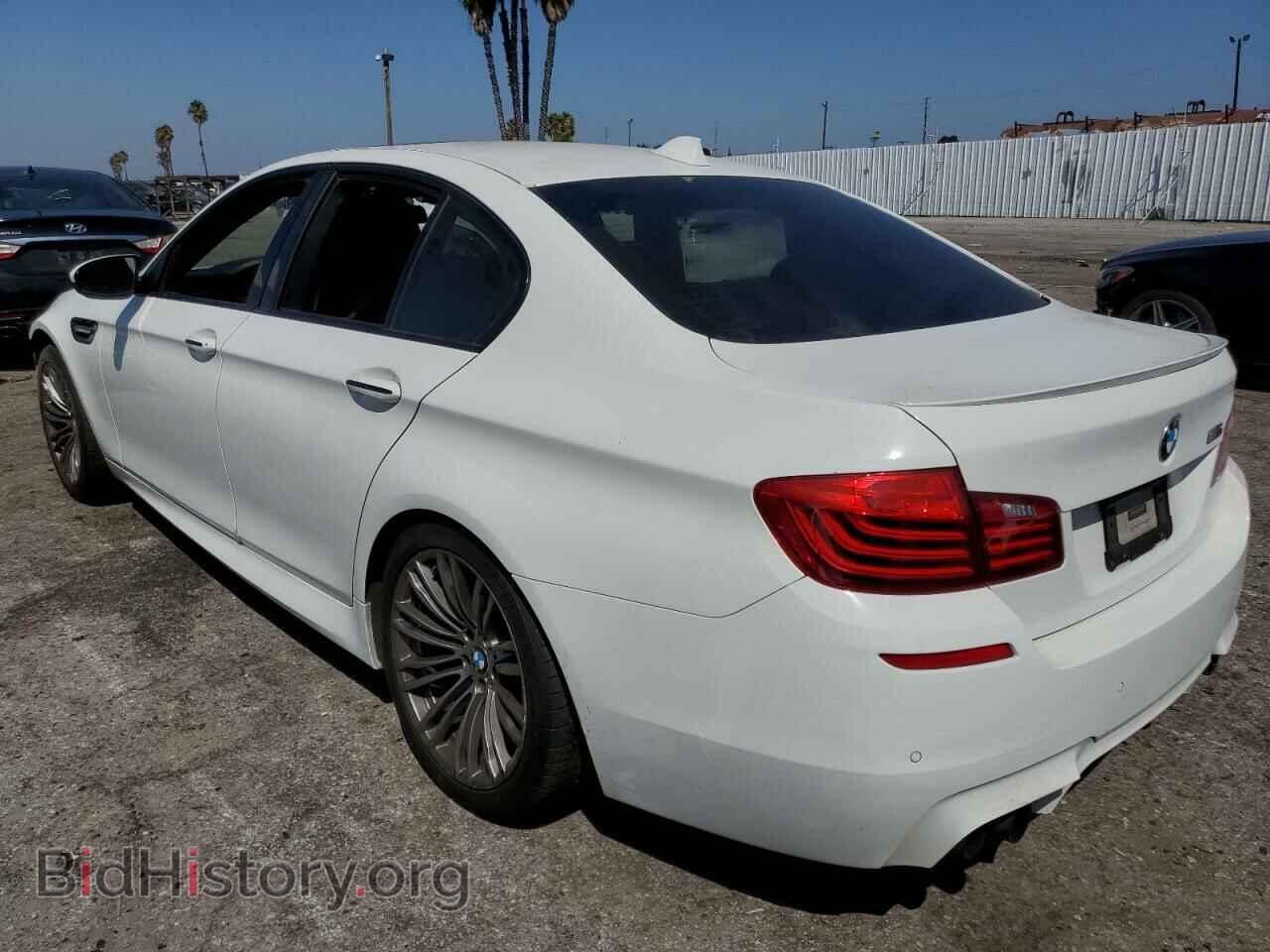 2014 BMW M5 - VIN: WBSFV9C57ED097570 - Фото 2