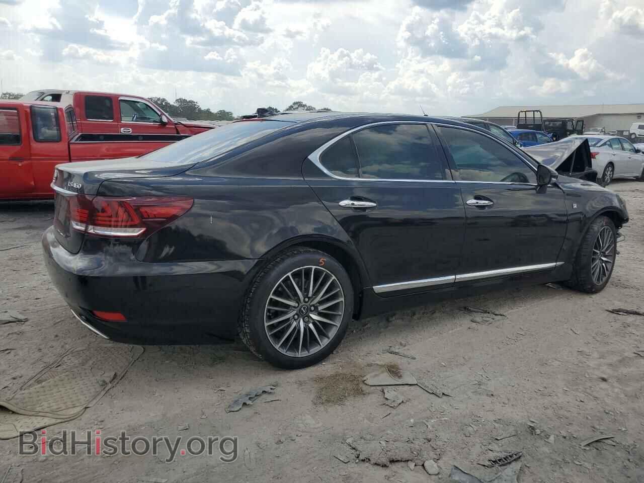2015 LEXUS LS460 - VIN: JTHBL5EF2F5133878 - Photo 3