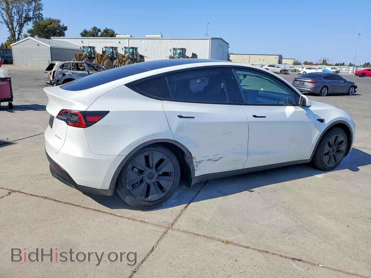 2025 TESLA MODEL Y - VIN: 7SAYGDEE9SF217032 - Photo 3