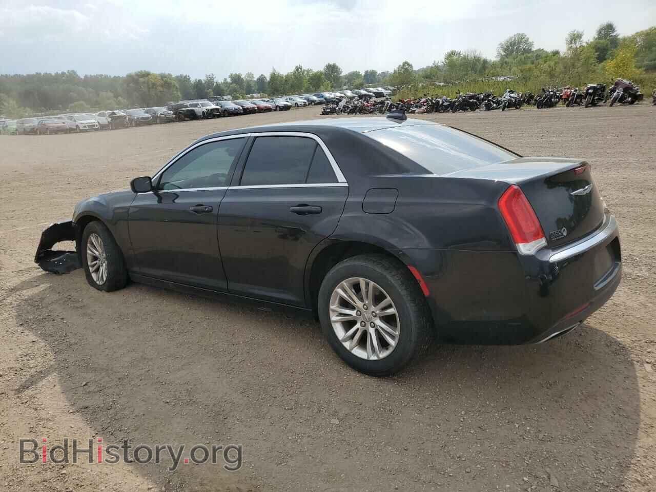 2017 CHRYSLER 300 - VIN: 2C3CCAAG6HH603780 - Фото 2