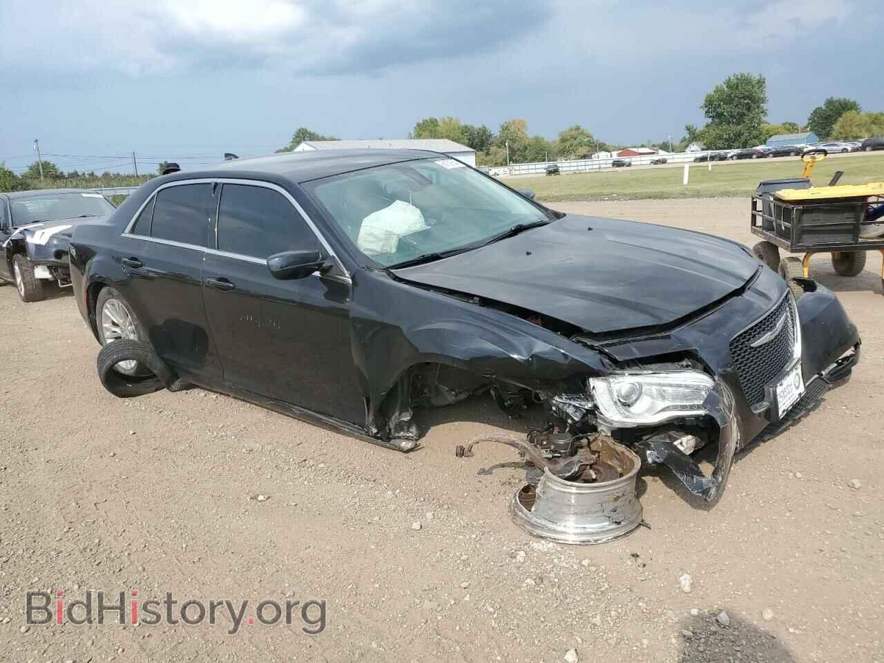 2017 CHRYSLER 300 - VIN: 2C3CCAAG6HH603780 - Фото 4