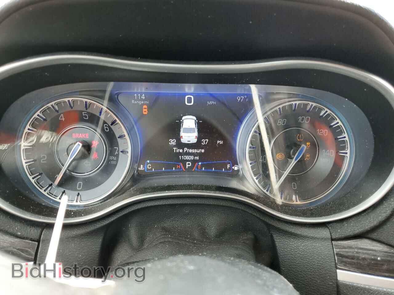 2017 CHRYSLER 300 - VIN: 2C3CCAAG6HH603780 - Фото 9