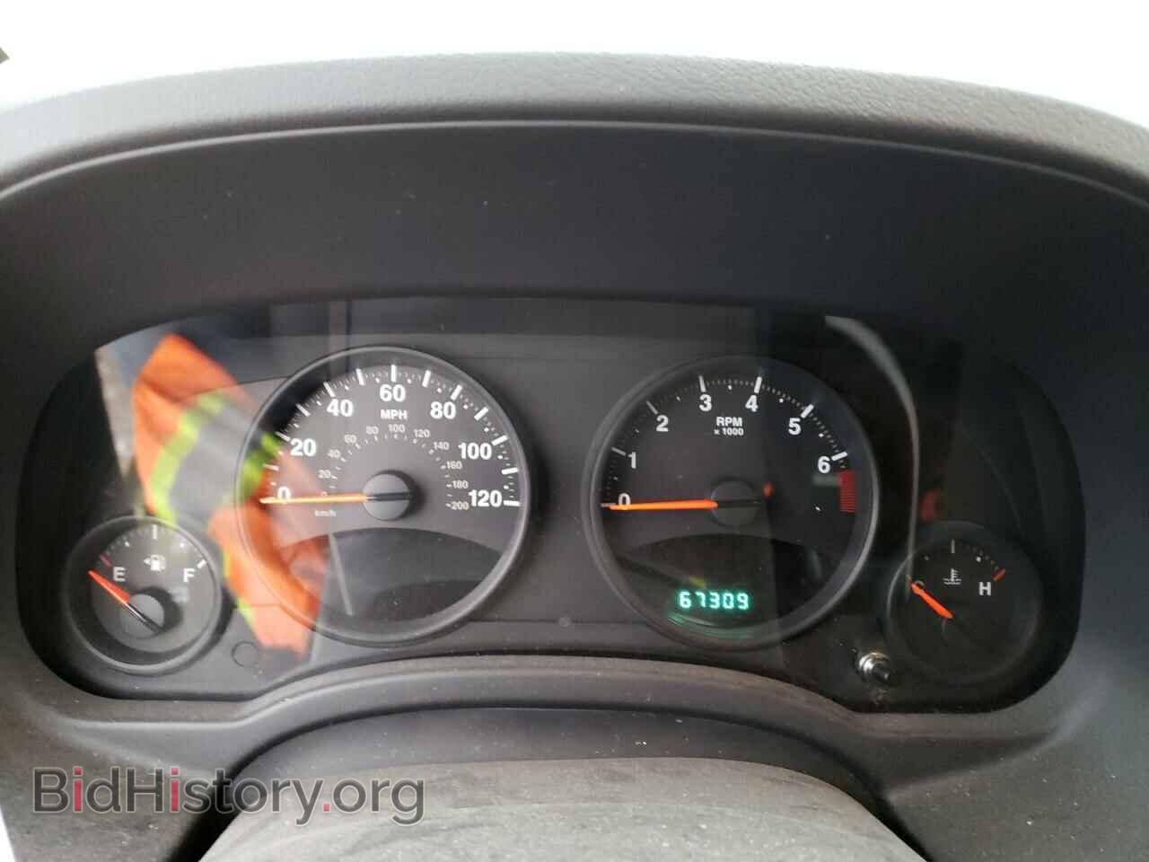 2010 JEEP COMPASS - VIN: 1J4NF4FB2AD506017 - Photo 9